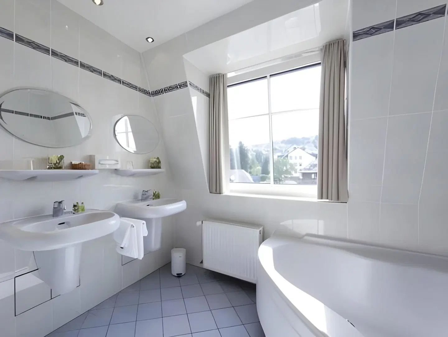 Weis Badezimmer