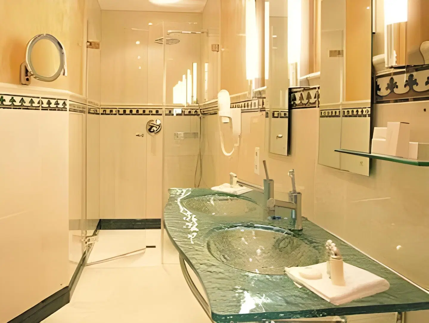 Hotel Weisser Bär Badezimmer