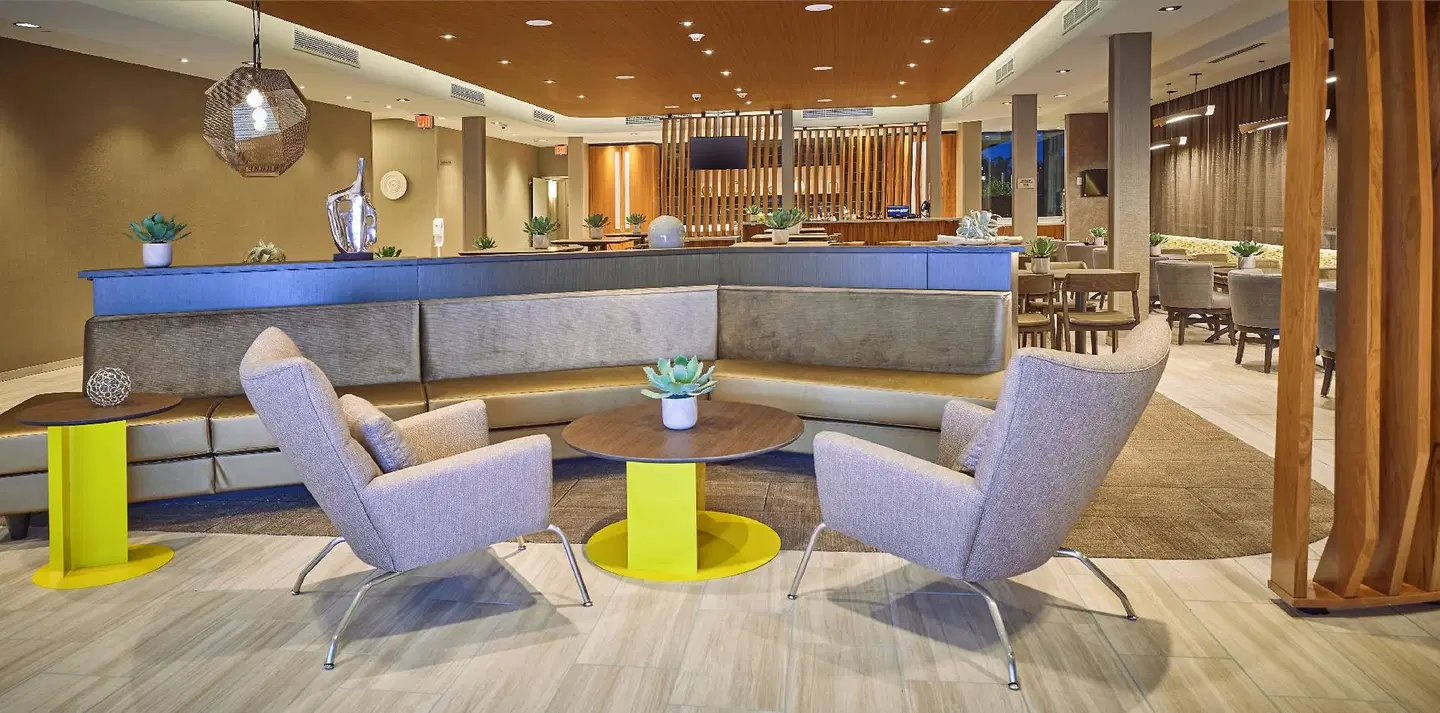 SpringHill Suites Medford Airport Bar