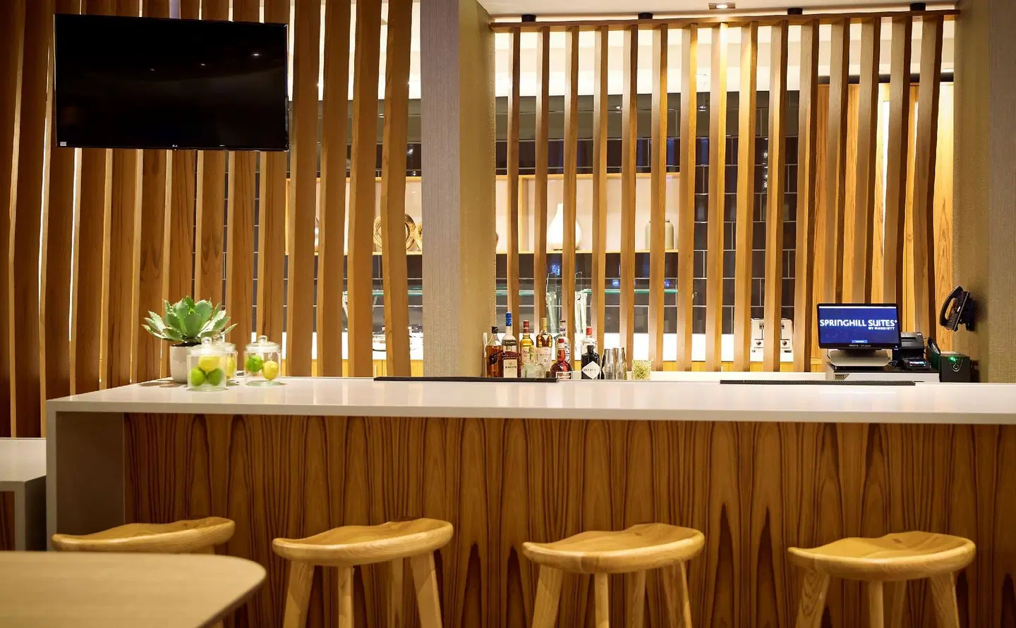 SpringHill Suites Medford Airport Bar