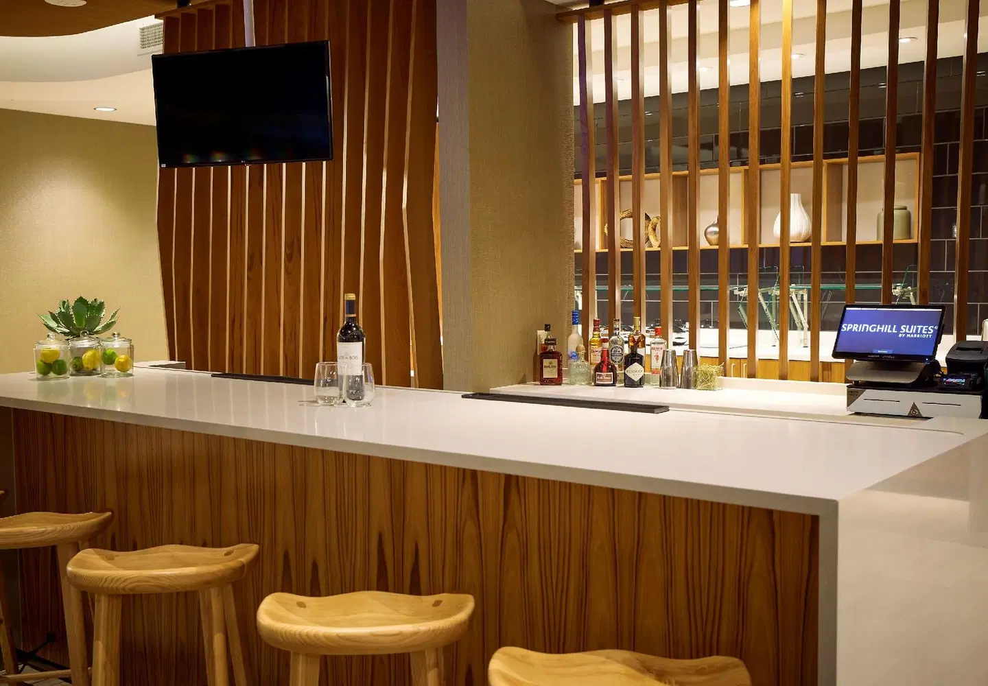 SpringHill Suites Medford Airport Bar