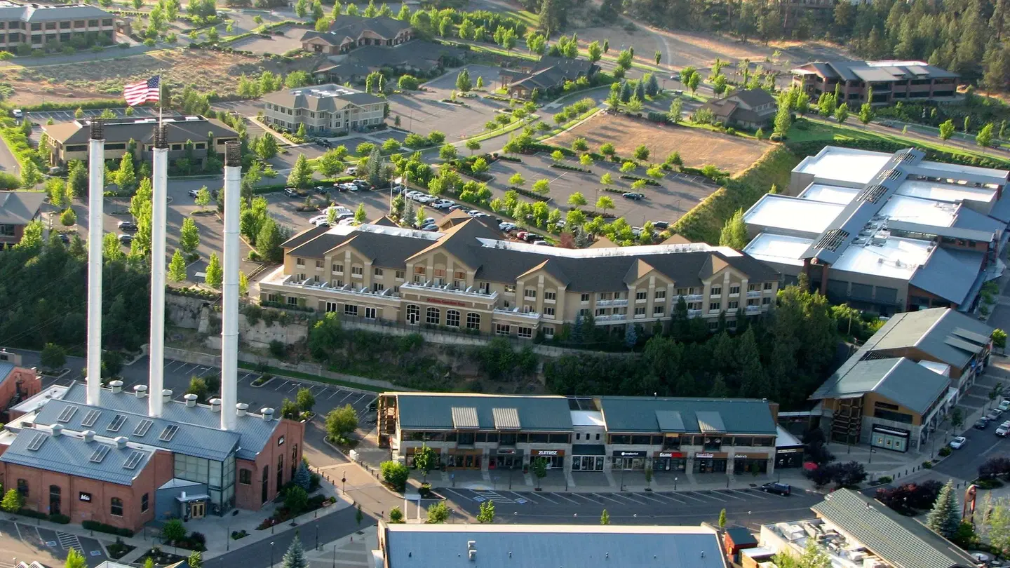 Hilton Garden Inn Bend EXTERIOR