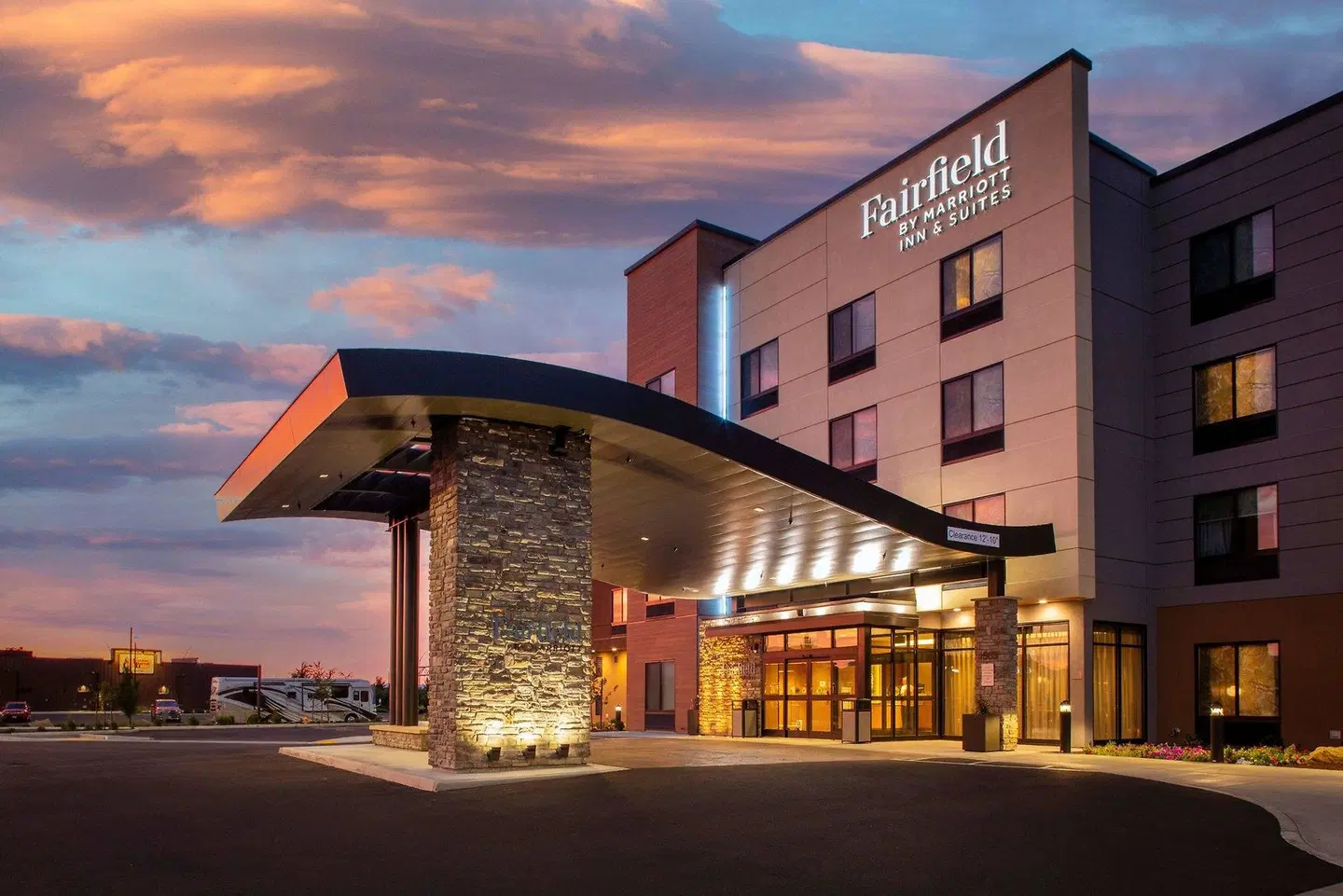 Fairfield Inn & Suites by Marriott Medford EXTERIOR