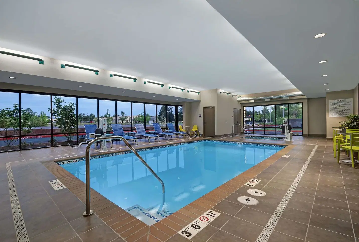 Home2 Suites by Hilton Salem Hallenbad