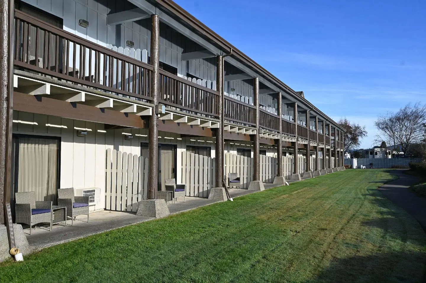 Edgewater Inn Coos Bay EXTERIOR