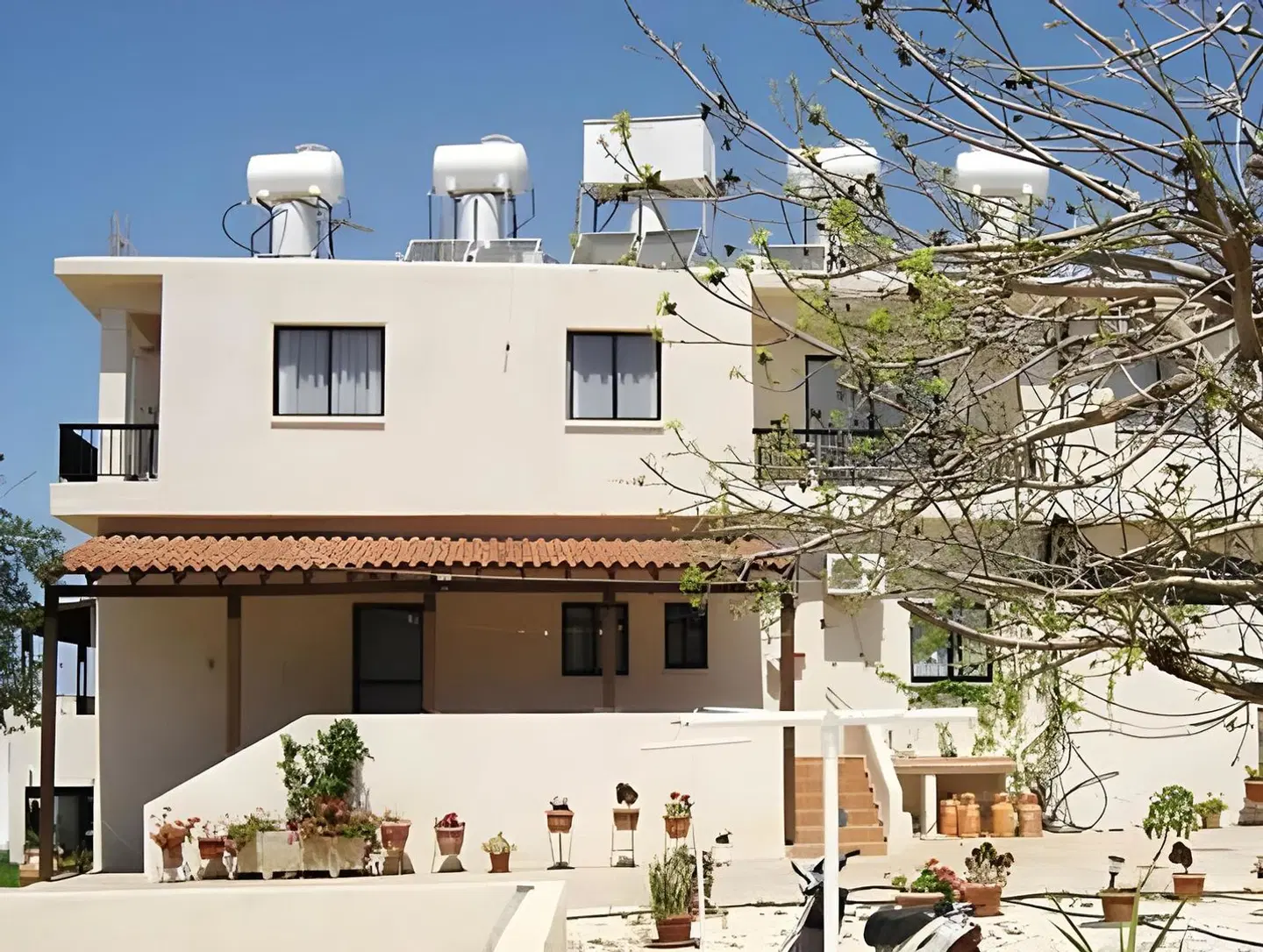 Angela Holiday Apartments EXTERIOR