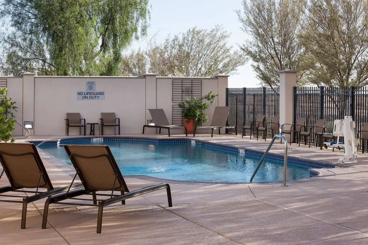 Fairfield Inn and Suites Phoenix Chandler Fashion Center OUTDOOR_POOL
