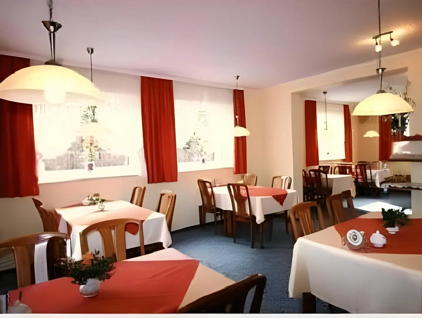 Arador-City Restaurant