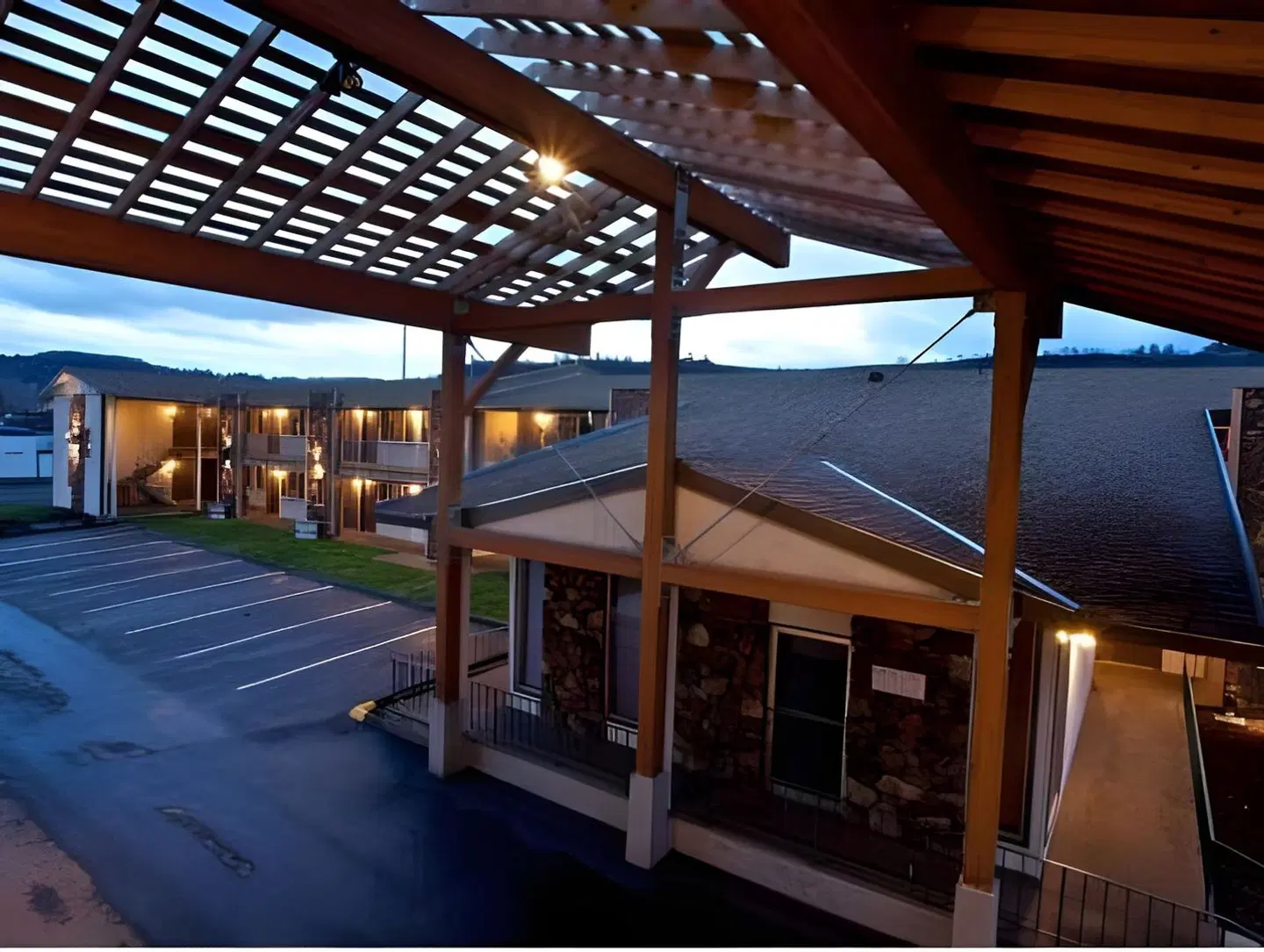 Cousin's Country Inn Hallenbad