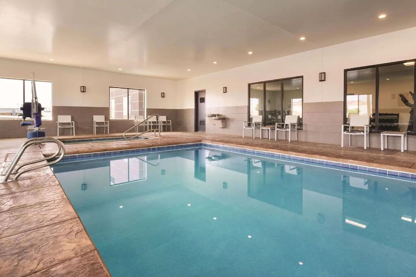 Country Inn & Suites by Radisson, Page, AZ Hallenbad