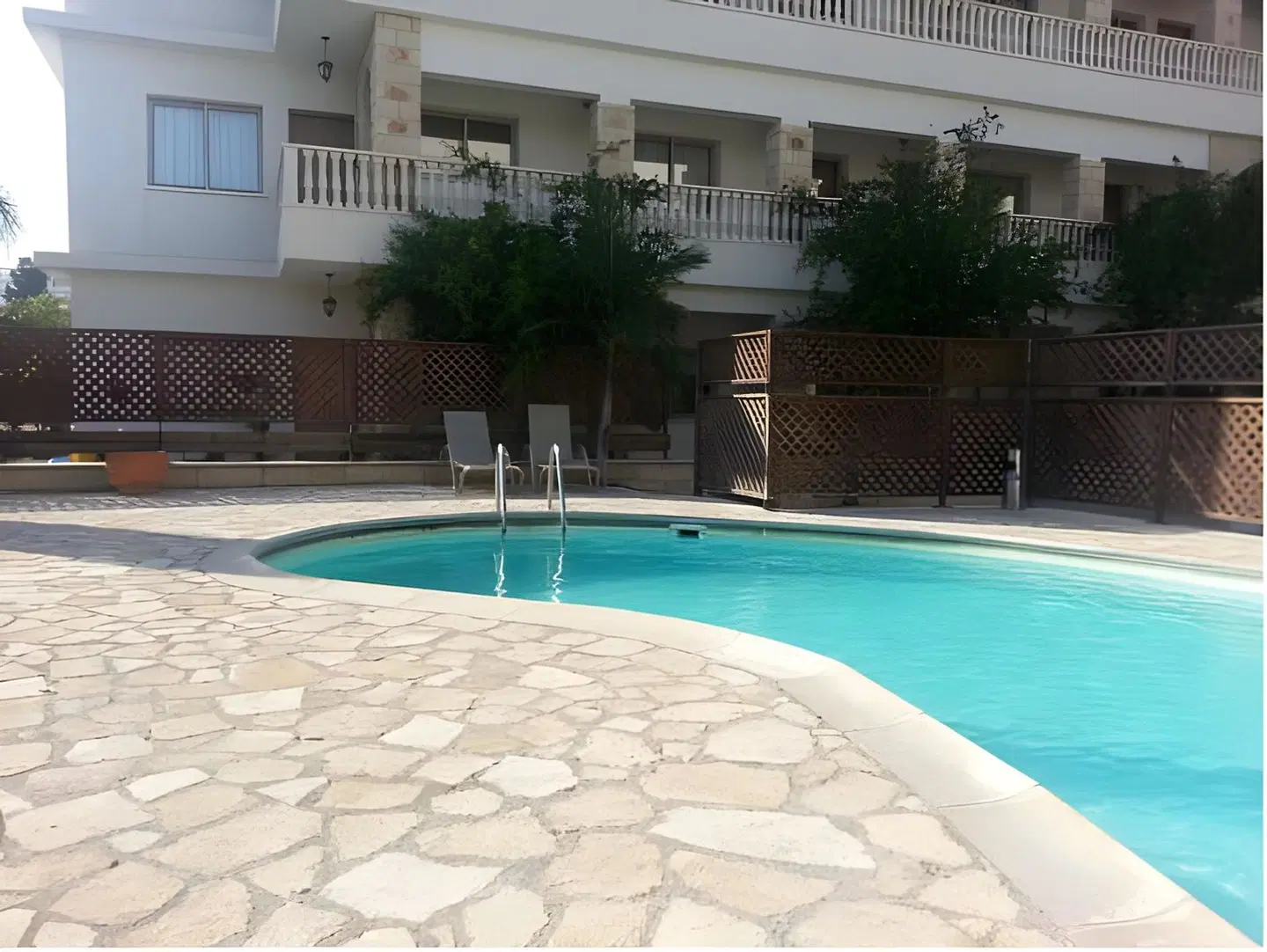 King's Holiday Apartments OUTDOOR_POOL