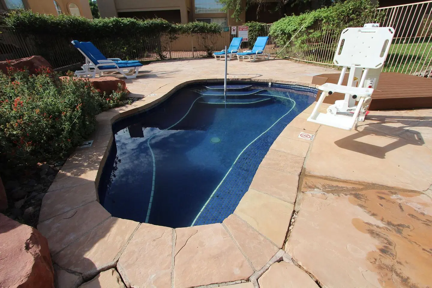 Sedona Springs Resort OUTDOOR_POOL