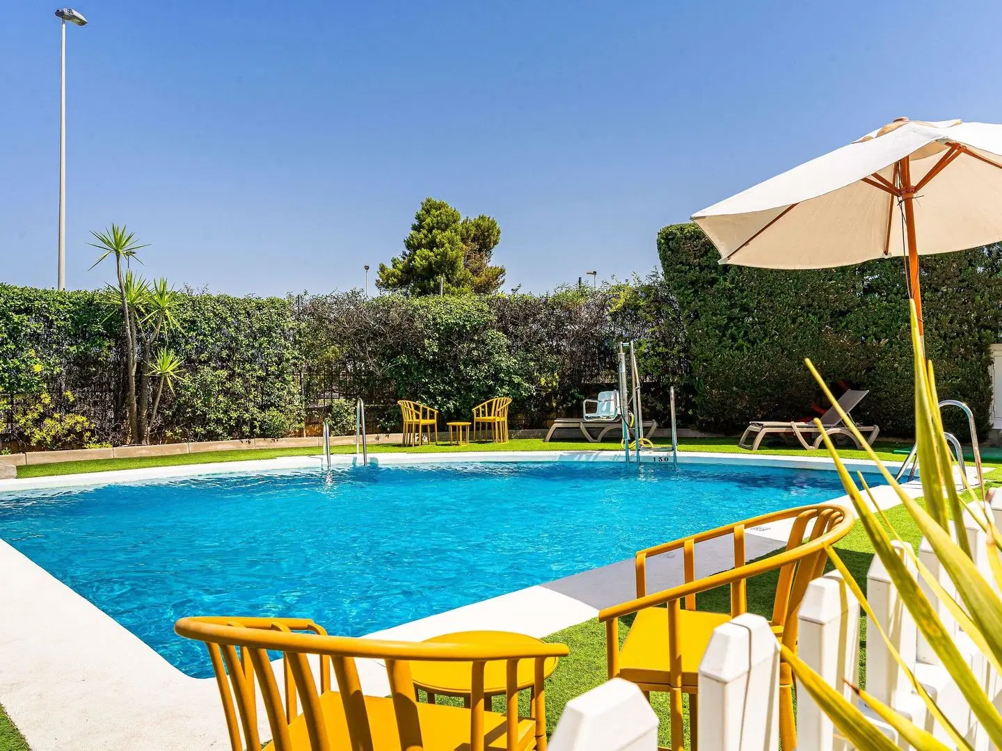 ibis Jerez de La Frontera OUTDOOR_POOL