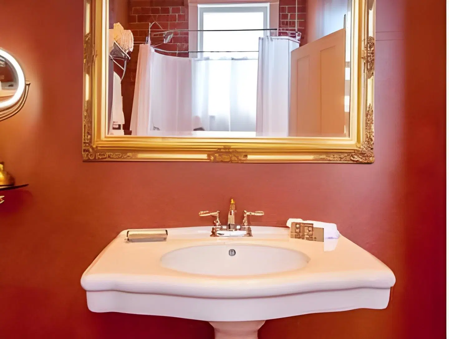 Grand Highland Hotel Badezimmer