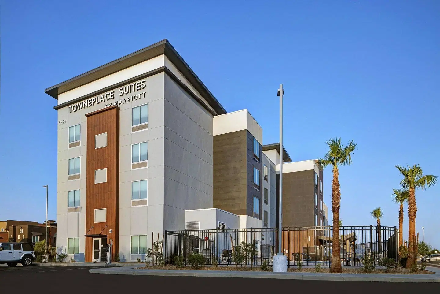 TownePlace Suites by M. PHX Glendale Sports & E. District EXTERIOR