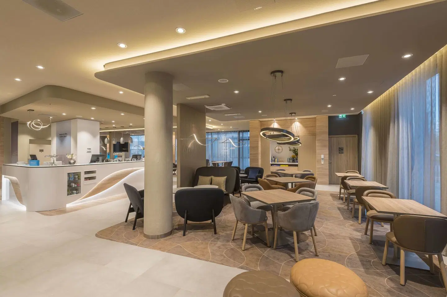 Hampton by Hilton Frankfurt Airport LOUNGE_LOBBY