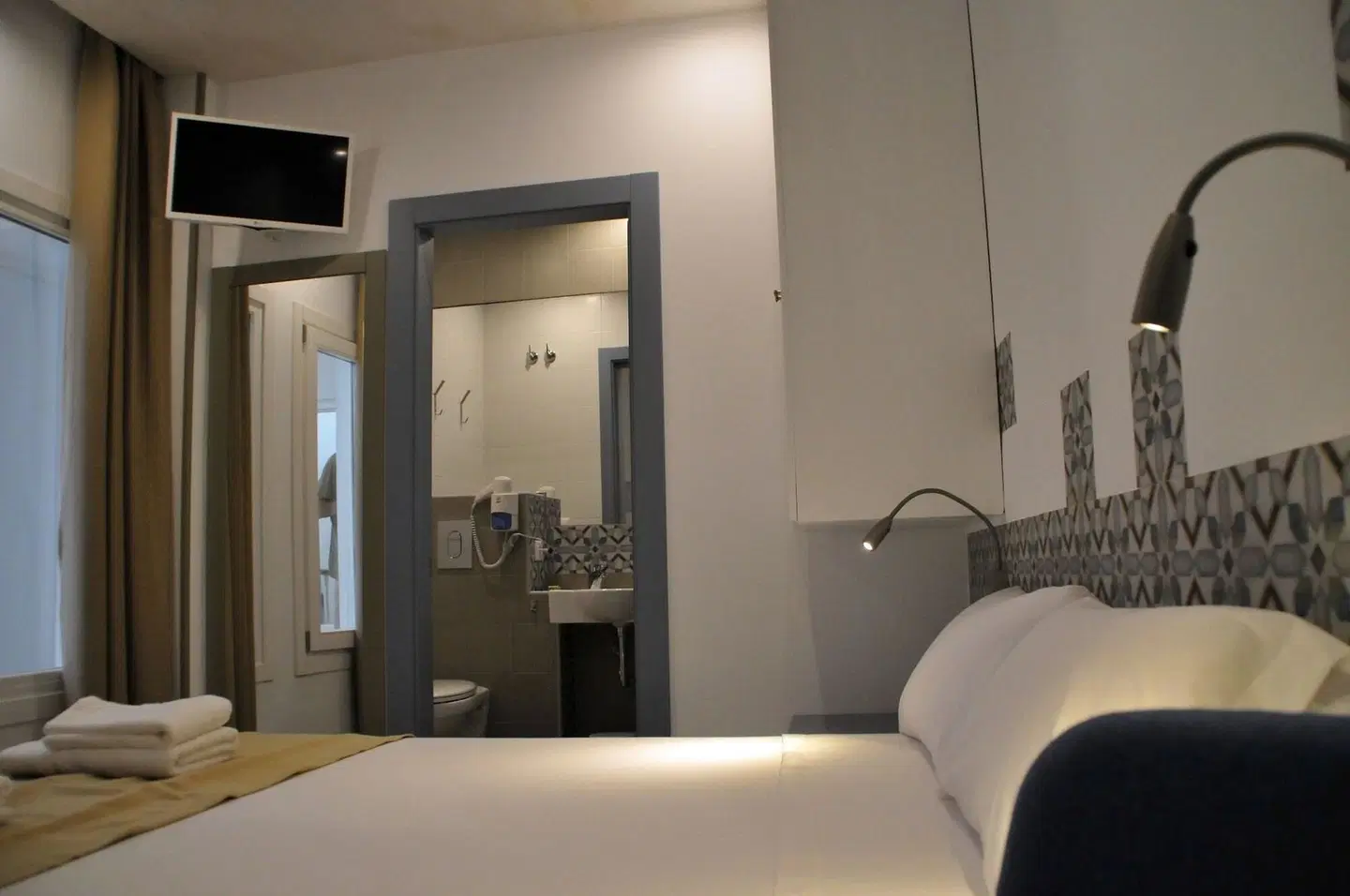 Hostal Gravina ROOM_EXAMPLE