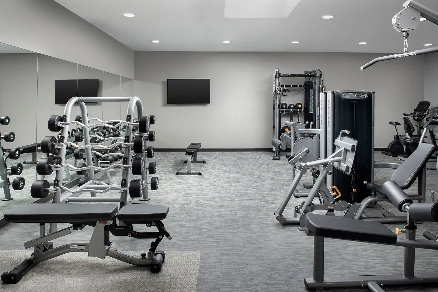Courtyard by Marriott Portland Tigard SPORTS_AND_LEISURE