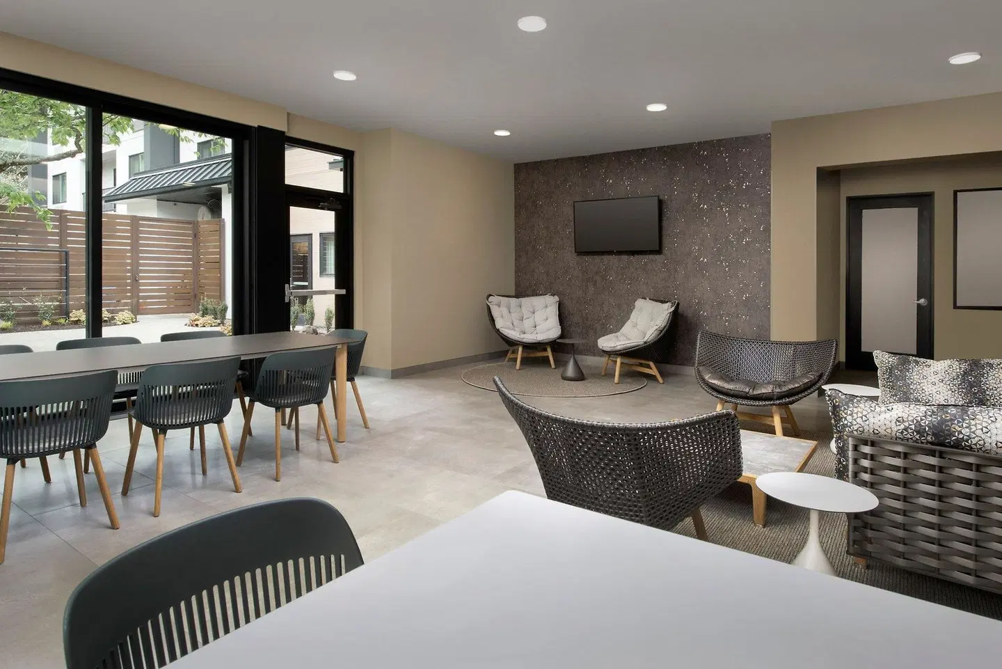 Courtyard by Marriott Portland Tigard Bar