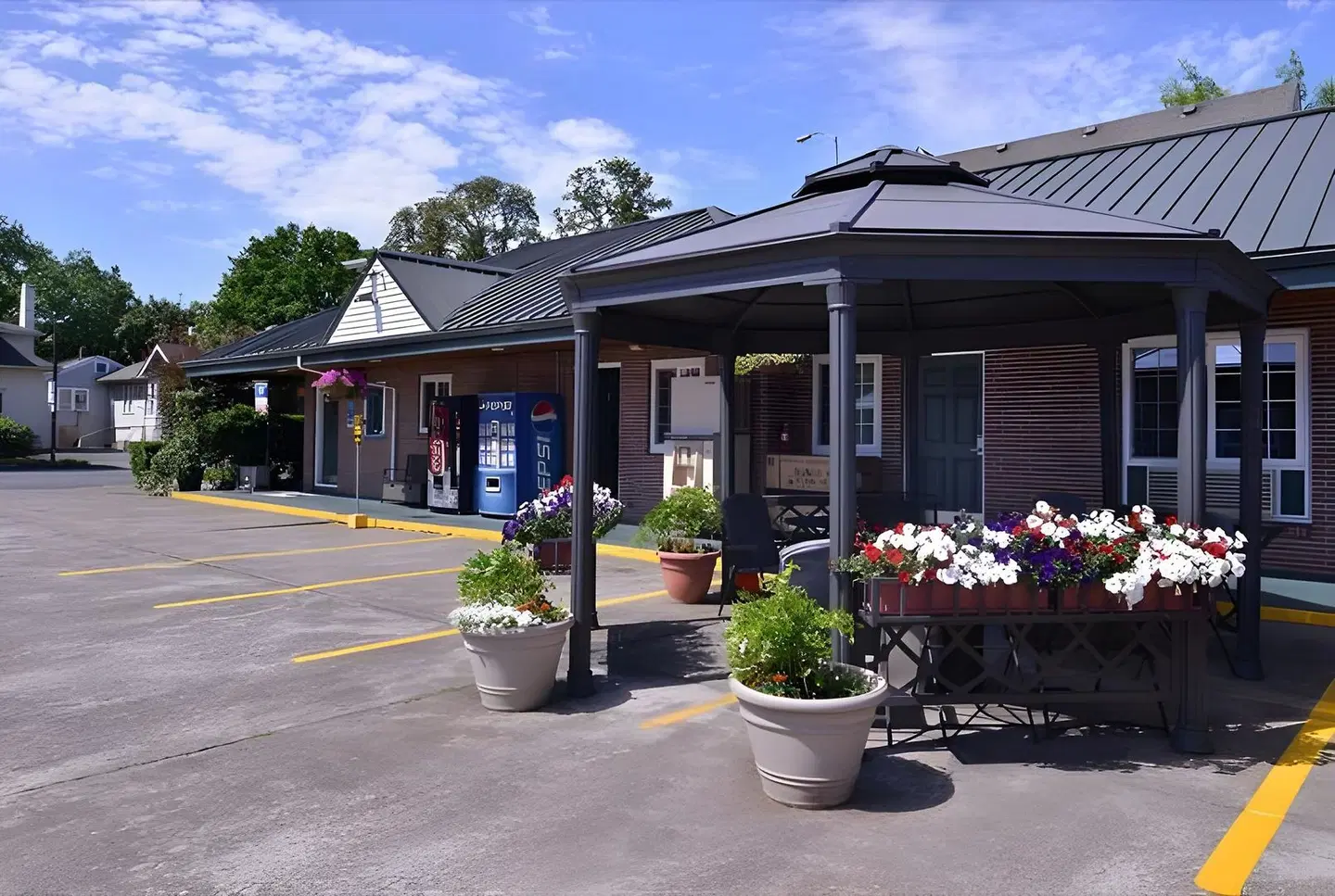 Courtesy Inn Eugene EXTERIOR