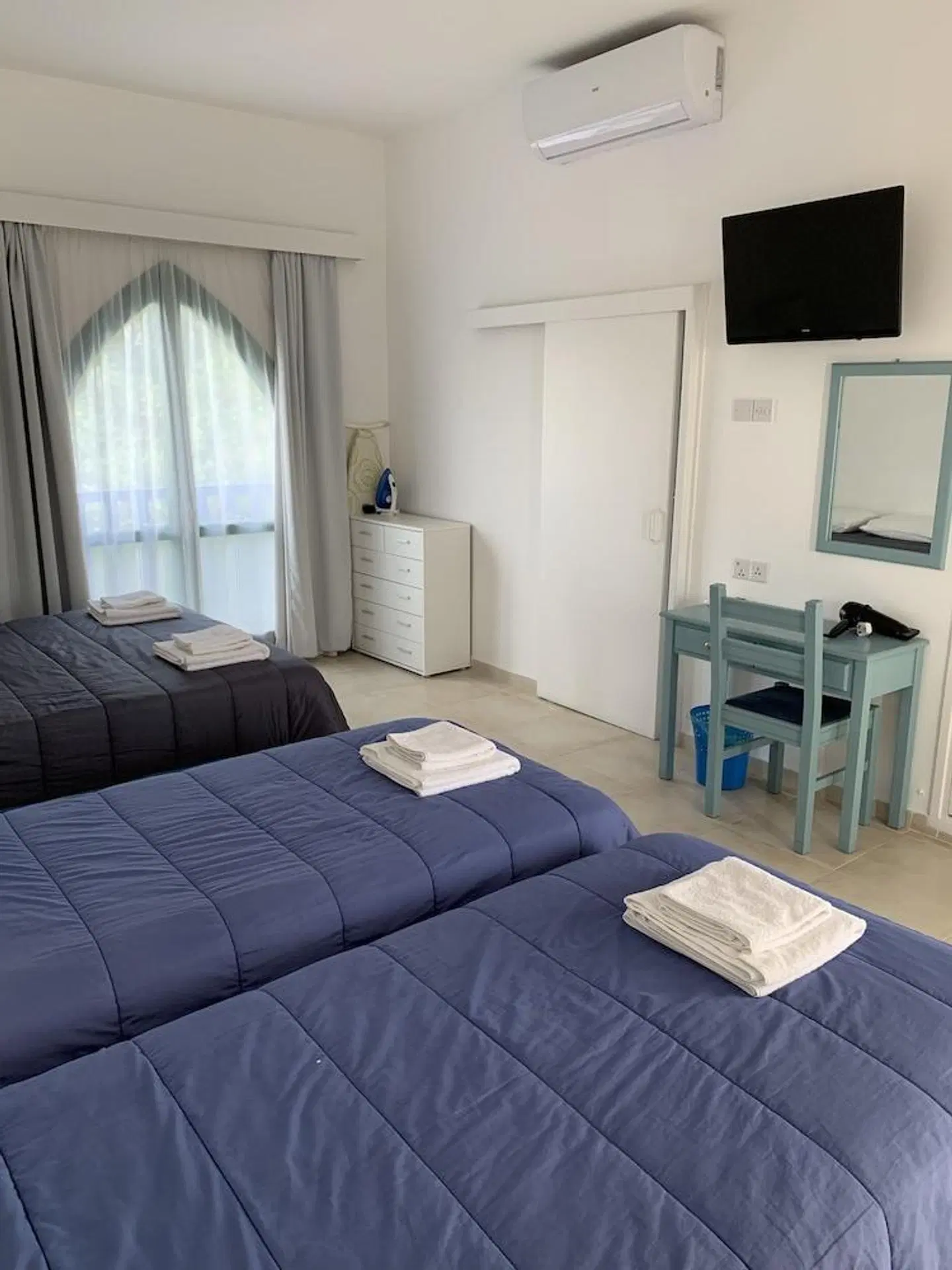 Axiothea Hotel ROOM_EXAMPLE