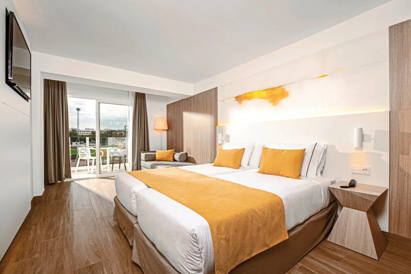 L'Azure Hotel ROOM_EXAMPLE