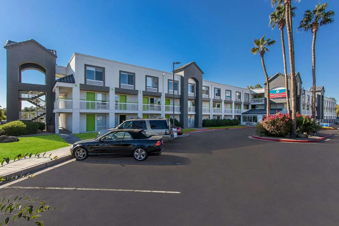 SureStay Plus Hotel by Best Western Scottsdale North EXTERIOR