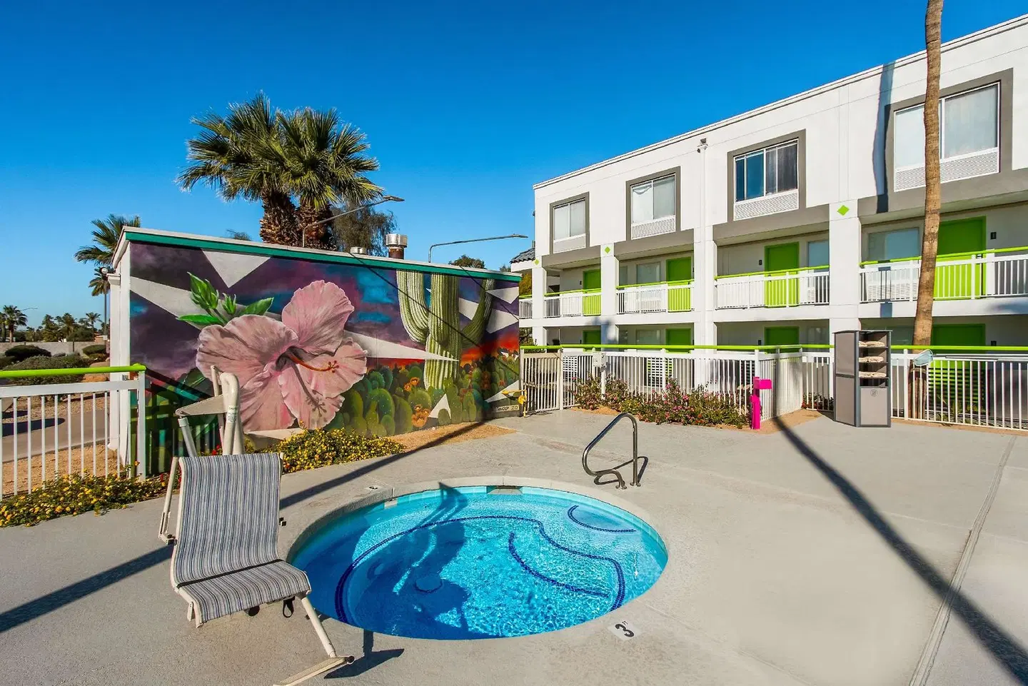 SureStay Plus Hotel by Best Western Scottsdale North OUTDOOR_POOL