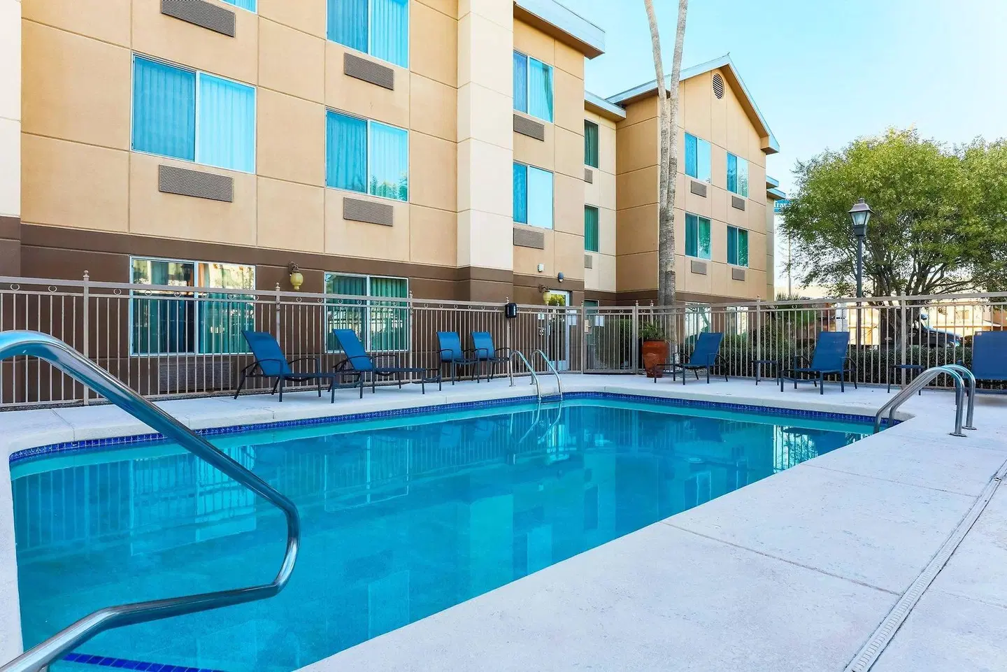 Fairfield Inn & Suites by Marriott Yuma OUTDOOR_POOL