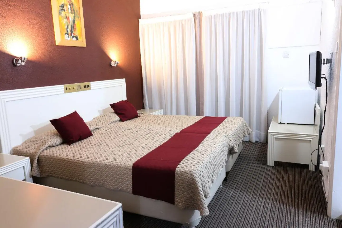 King's Hotel ROOM_EXAMPLE