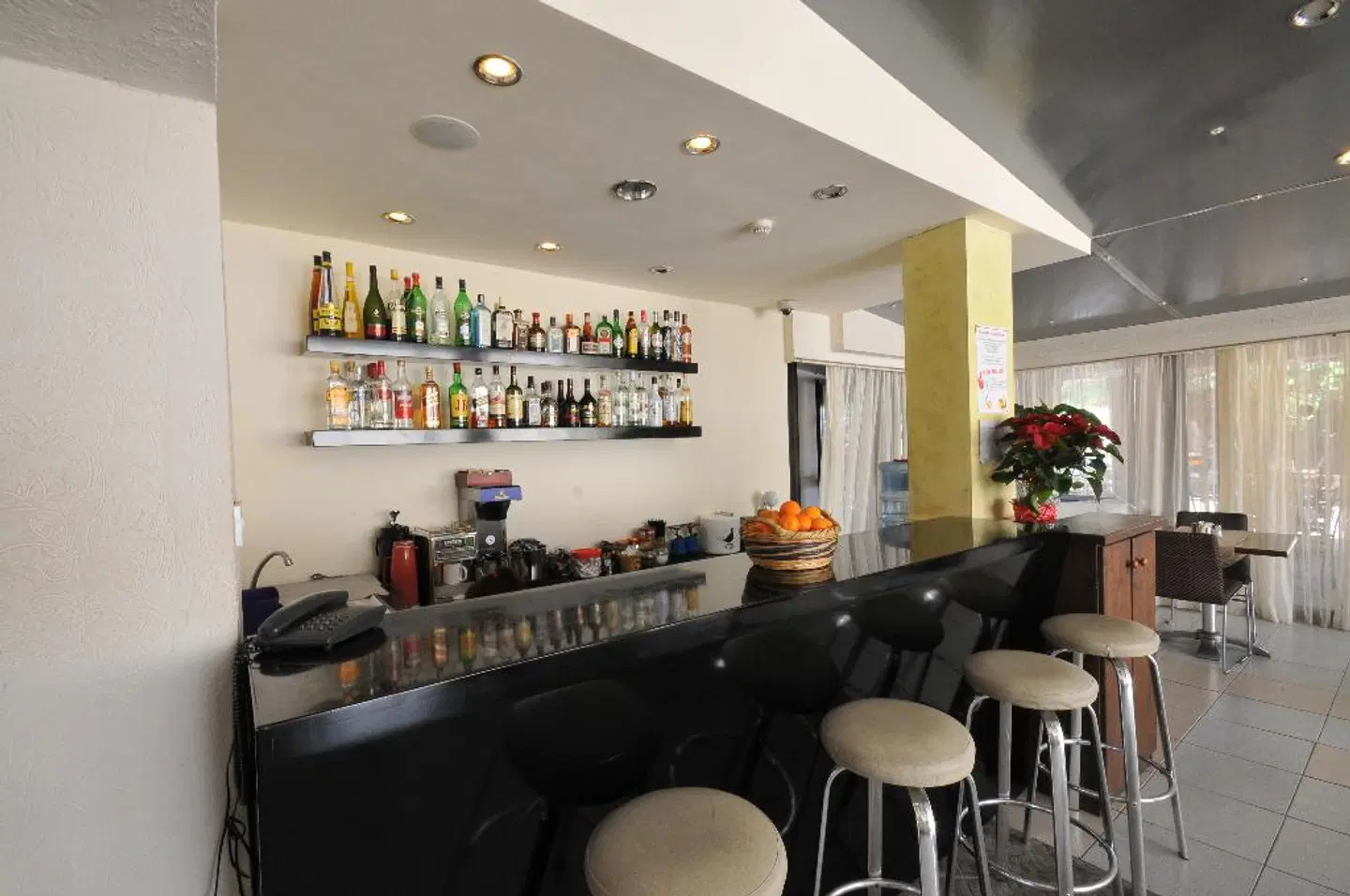 King's Hotel Bar
