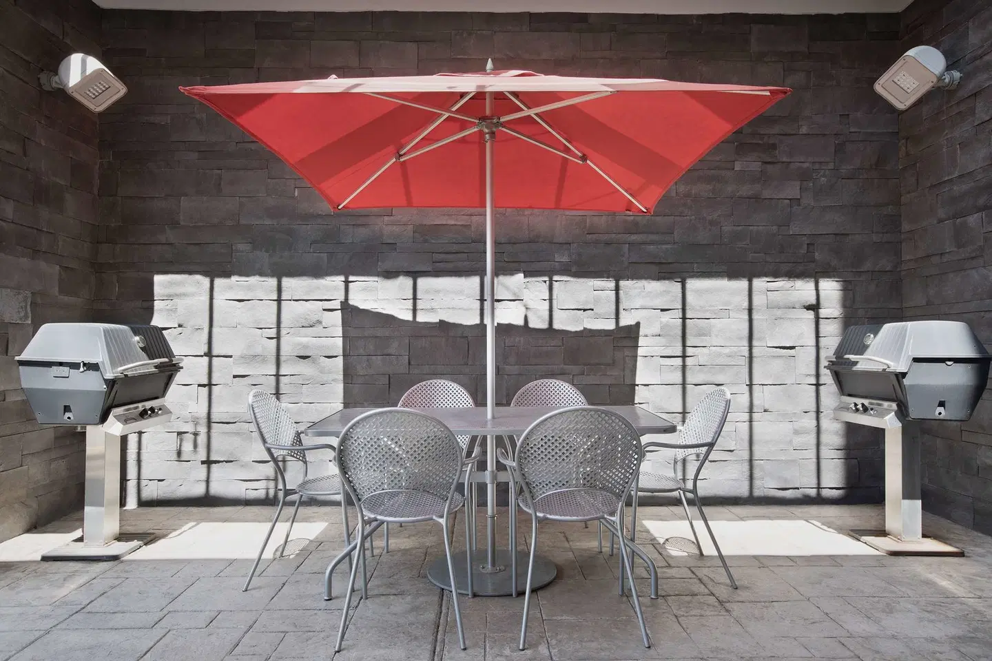 Home2 Suites by Hilton Eugene Downtown University Area Terrasse