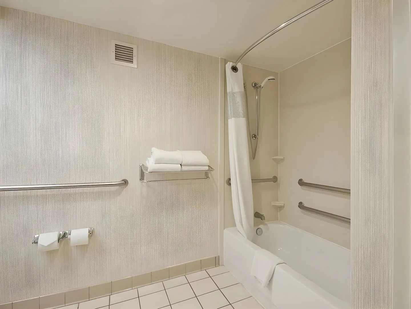 Hampton Inn Phoenix/Chandler Badezimmer