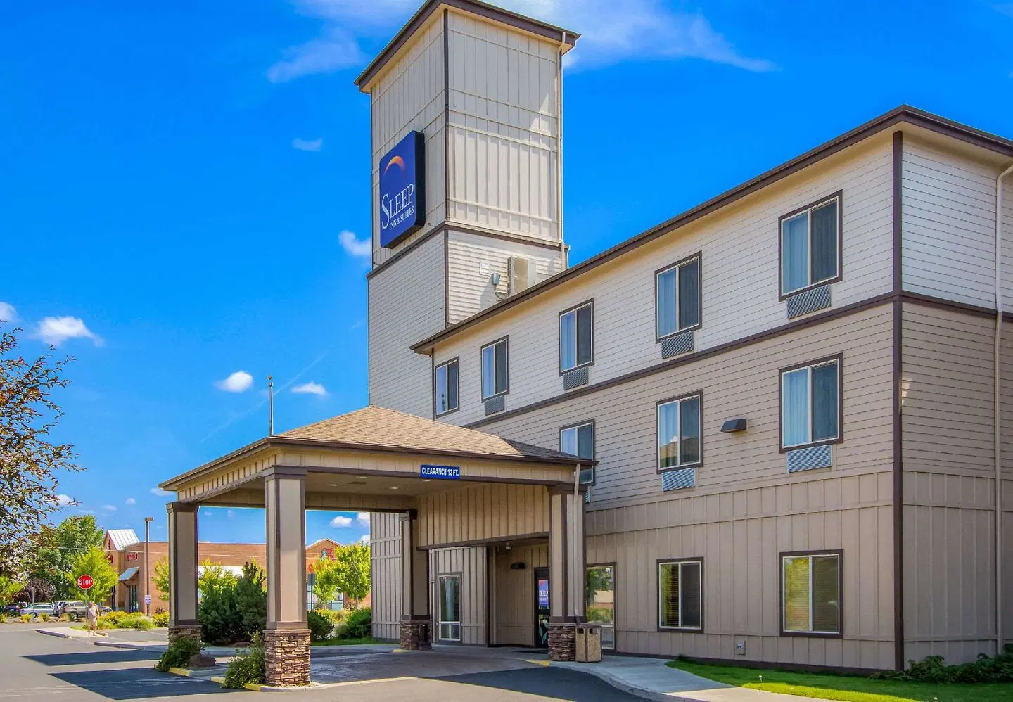 Sleep Inn & Suites EXTERIOR
