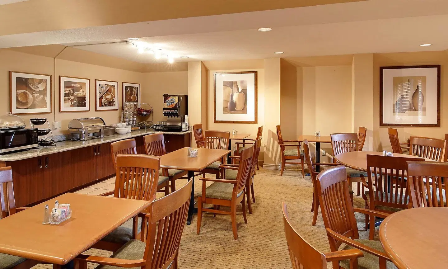 Phoenix Inn Suites Salem Restaurant