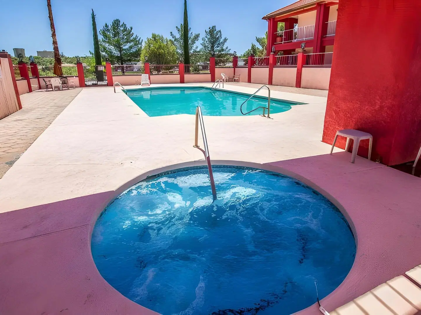 Lux Verde Hotel OUTDOOR_POOL
