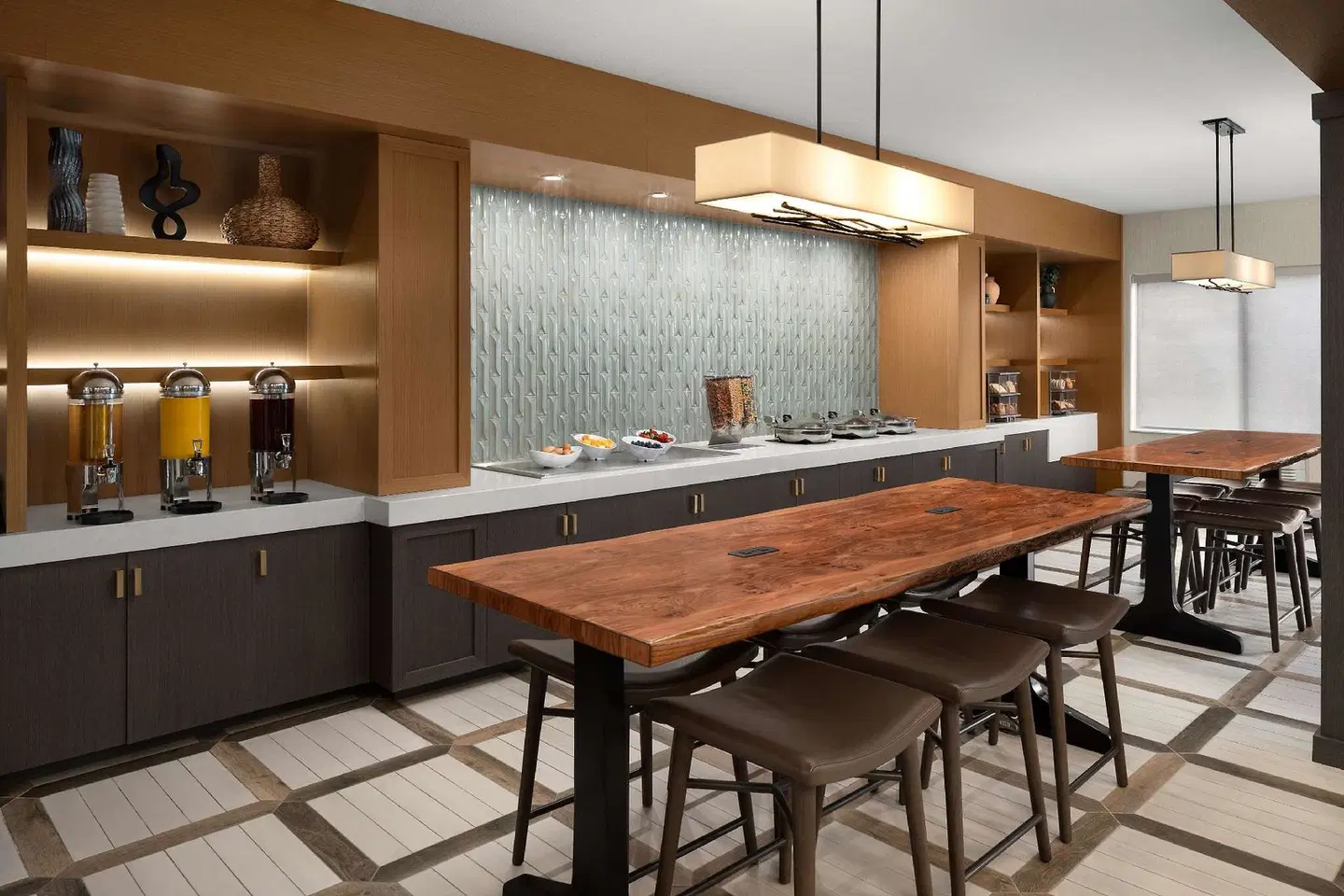 DoubleTree by Hilton North Salem Bar