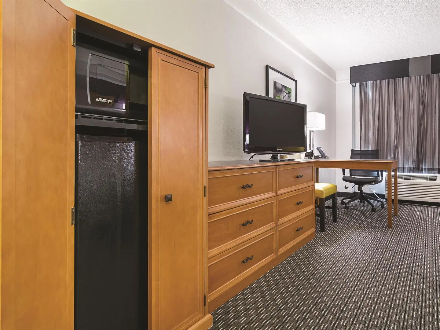 La Quinta Inn & Suites by Wyndham Phoenix Mesa West ROOM_EXAMPLE