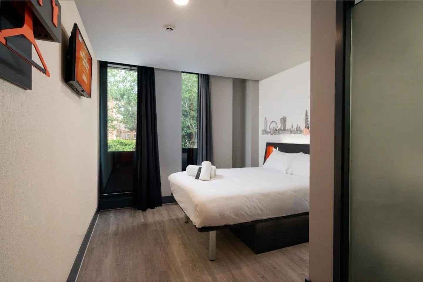 easyHotel London City Shoreditch HEALTH_BEAUTY