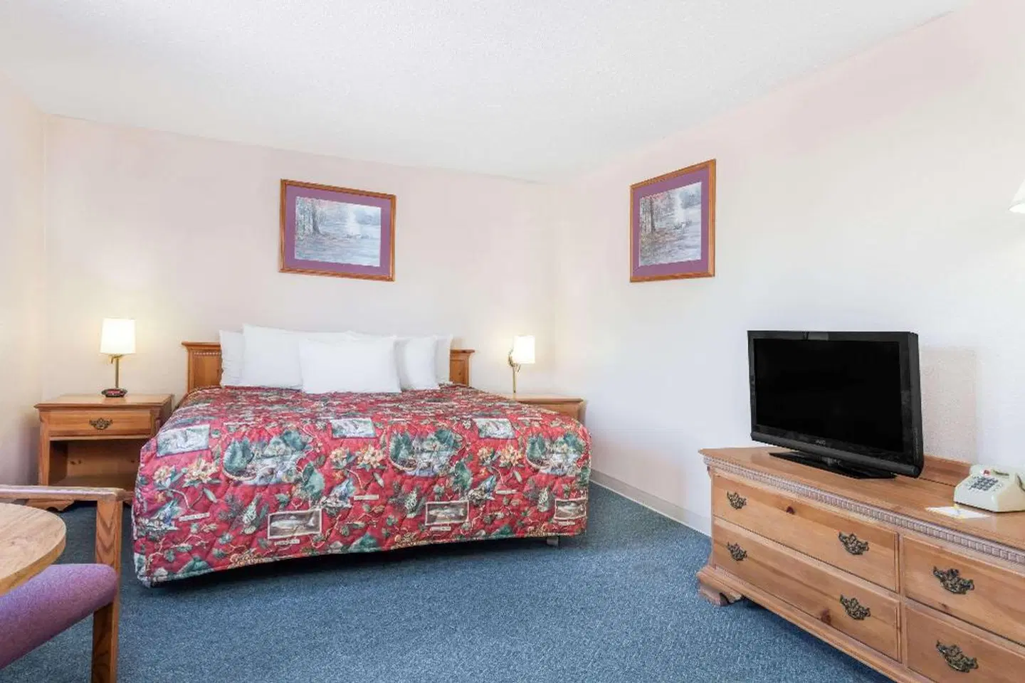 Days Inn by Wyndham Burns ROOM_EXAMPLE