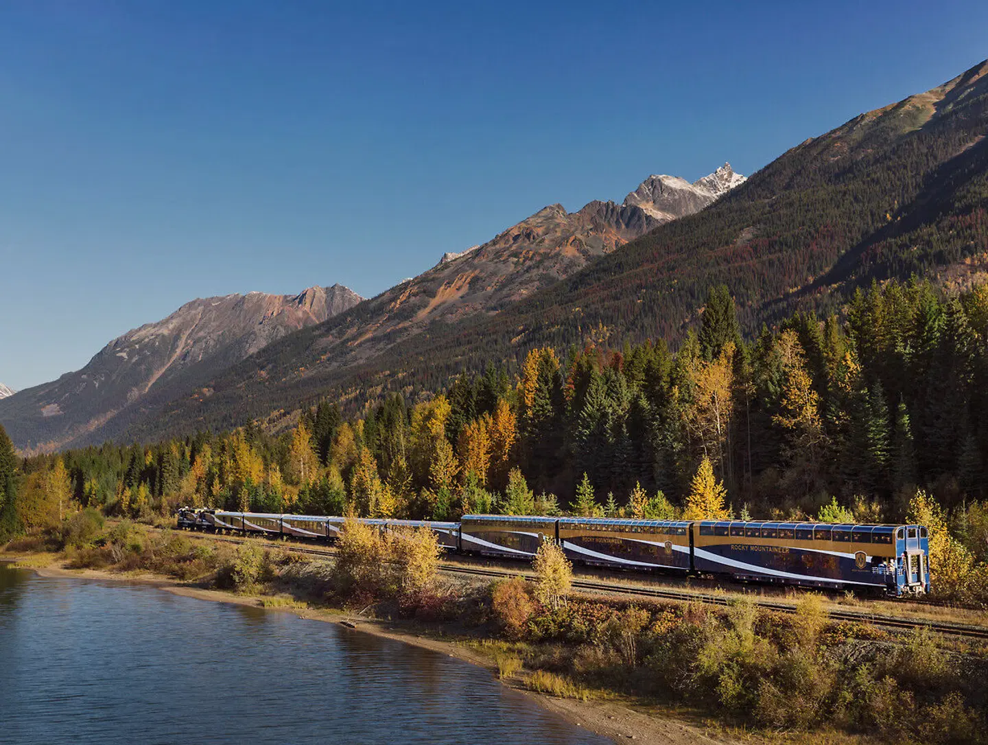 Journey through the Clouds - Rocky Mountaineer (Vancouver - Jasper) LANDSCAPE