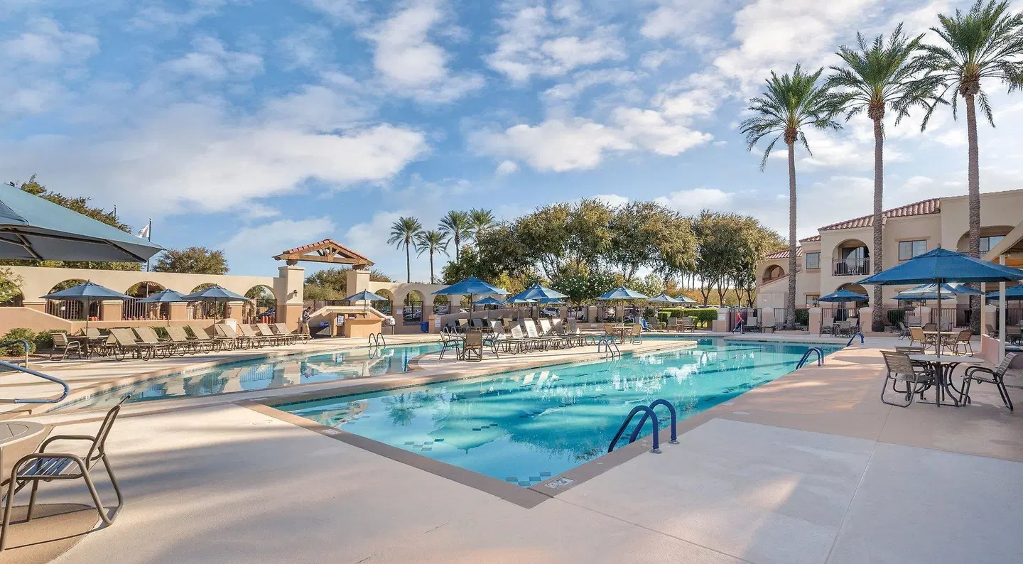 The Legacy Golf Resort OUTDOOR_POOL