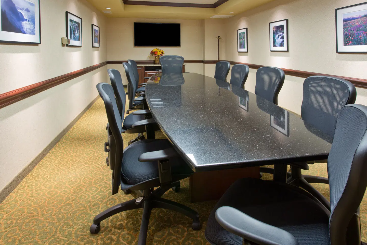 Holiday Inn Express & Suites Portland-Nw Downtown by IHG SPORTS_AND_LEISURE