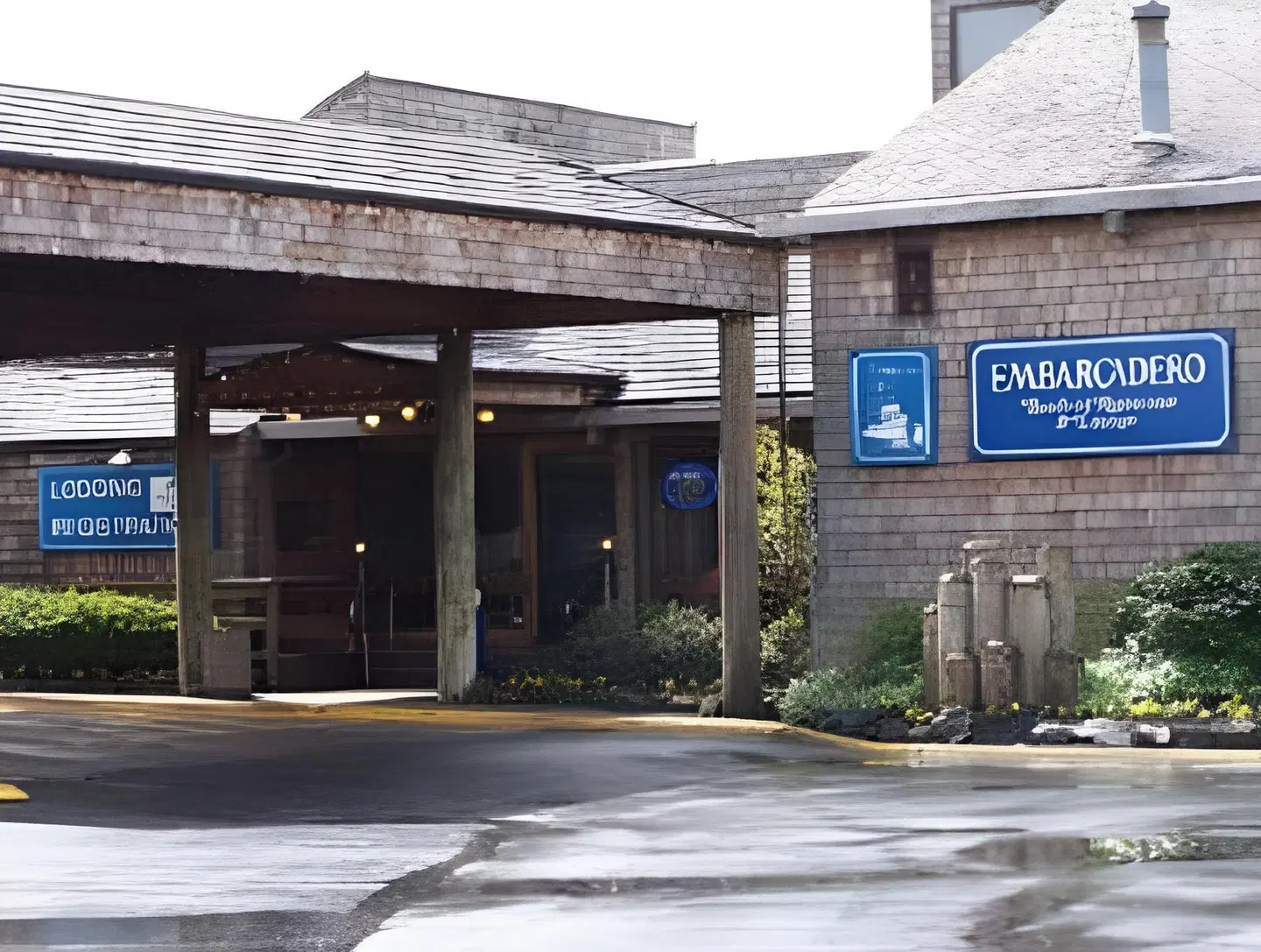 Embarcadero Resort EXTERIOR