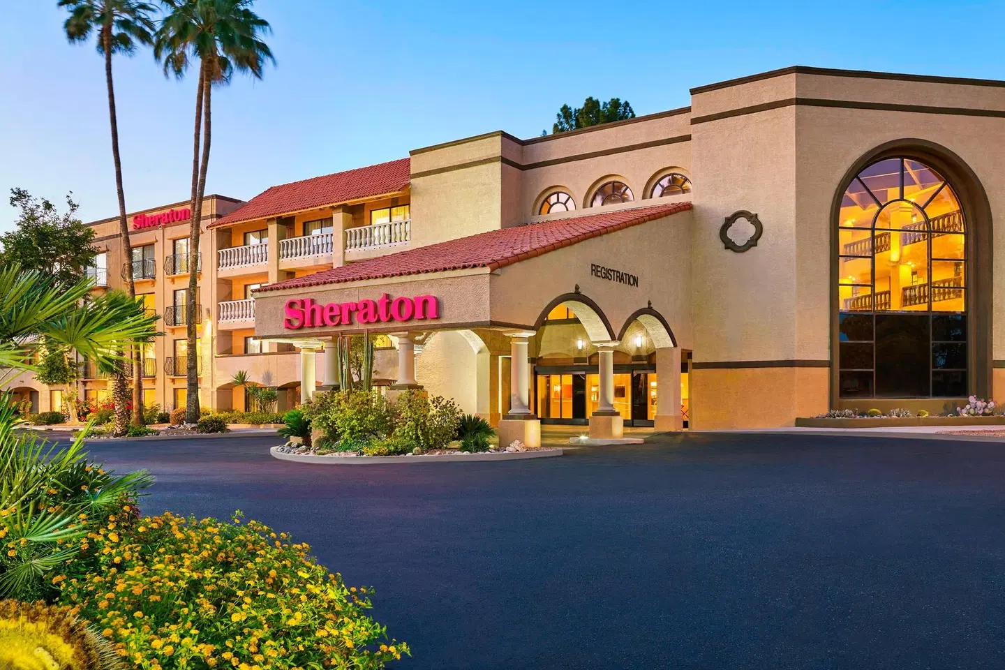 Sheraton Tucson Hotel & Suites EXTERIOR