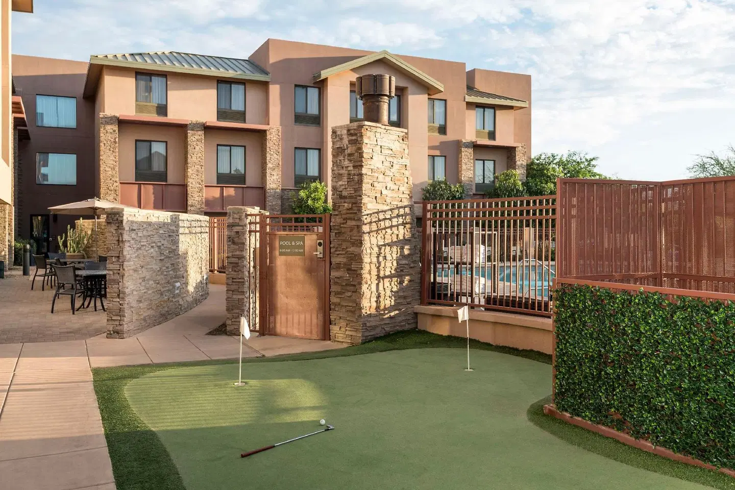 Hilton Garden Inn Scottsdale North/Perimeter Center EXTERIOR