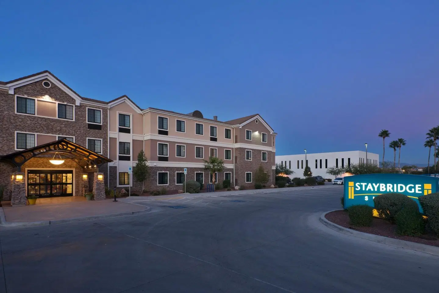 Staybridge Suites Tucson Airport by IHG EXTERIOR