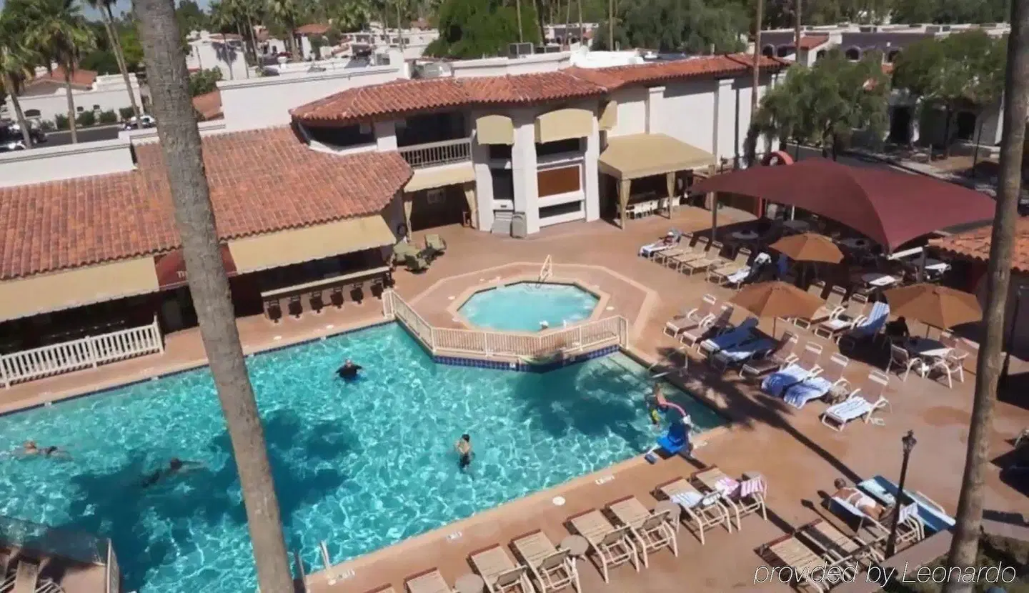 Scottsdale Camelback Resort OUTDOOR_POOL