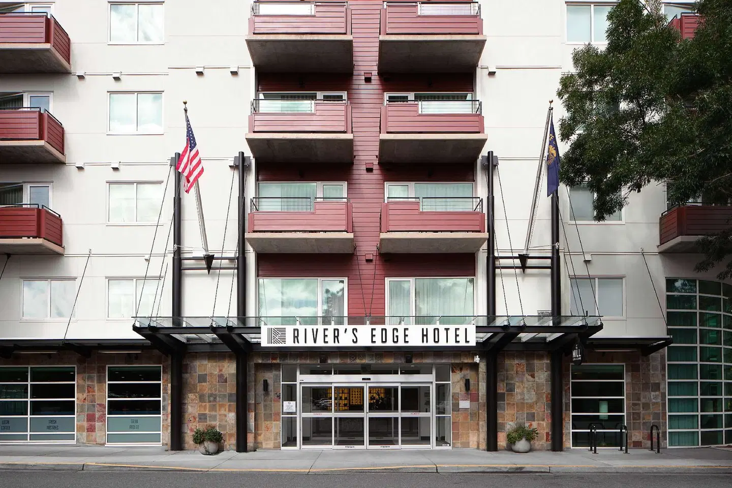 River's Edge Hotel Portland, Tapestry Collection by Hilton EXTERIOR