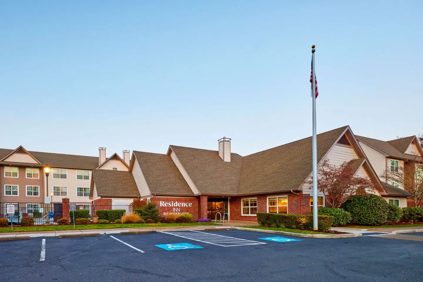 Residence Inn by Marriott Eugene Springfield EXTERIOR